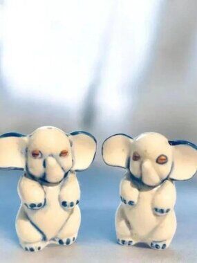 Vintage Blue & White Elephant Salt & Pepper Shakers